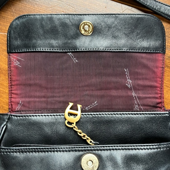 Etienne Aigner Vintage Black Leather Crossbody - Picture 4 of 16
